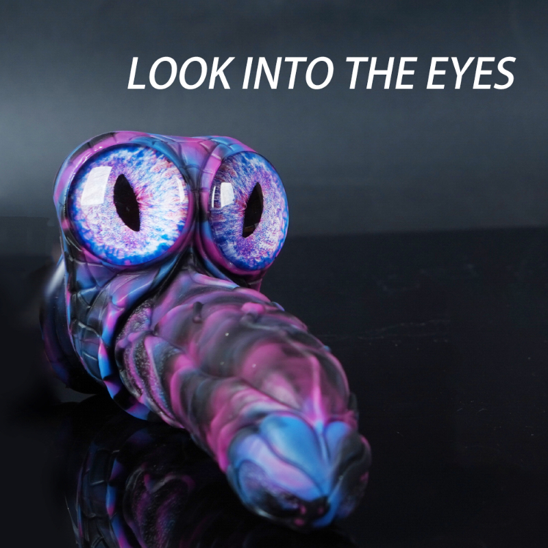 Small Cat‑Eye Monster